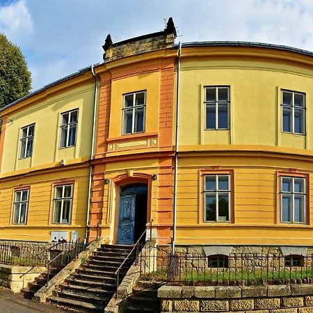 Hotel Stara Skola Mezna Bagian luar foto