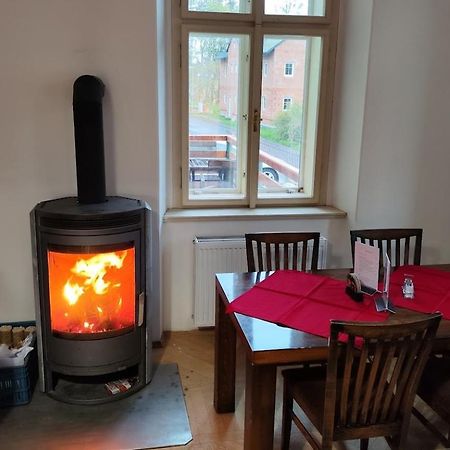Hotel Stara Skola Mezna Bagian luar foto