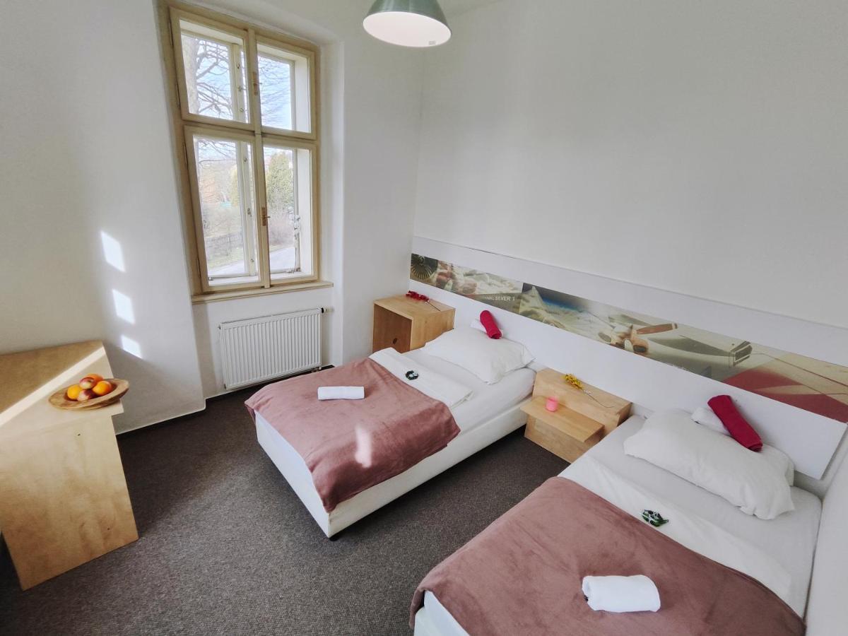 Hotel Stara Skola Mezna Bagian luar foto