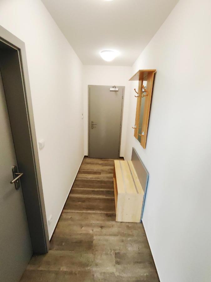 Hotel Stara Skola Mezna Bagian luar foto