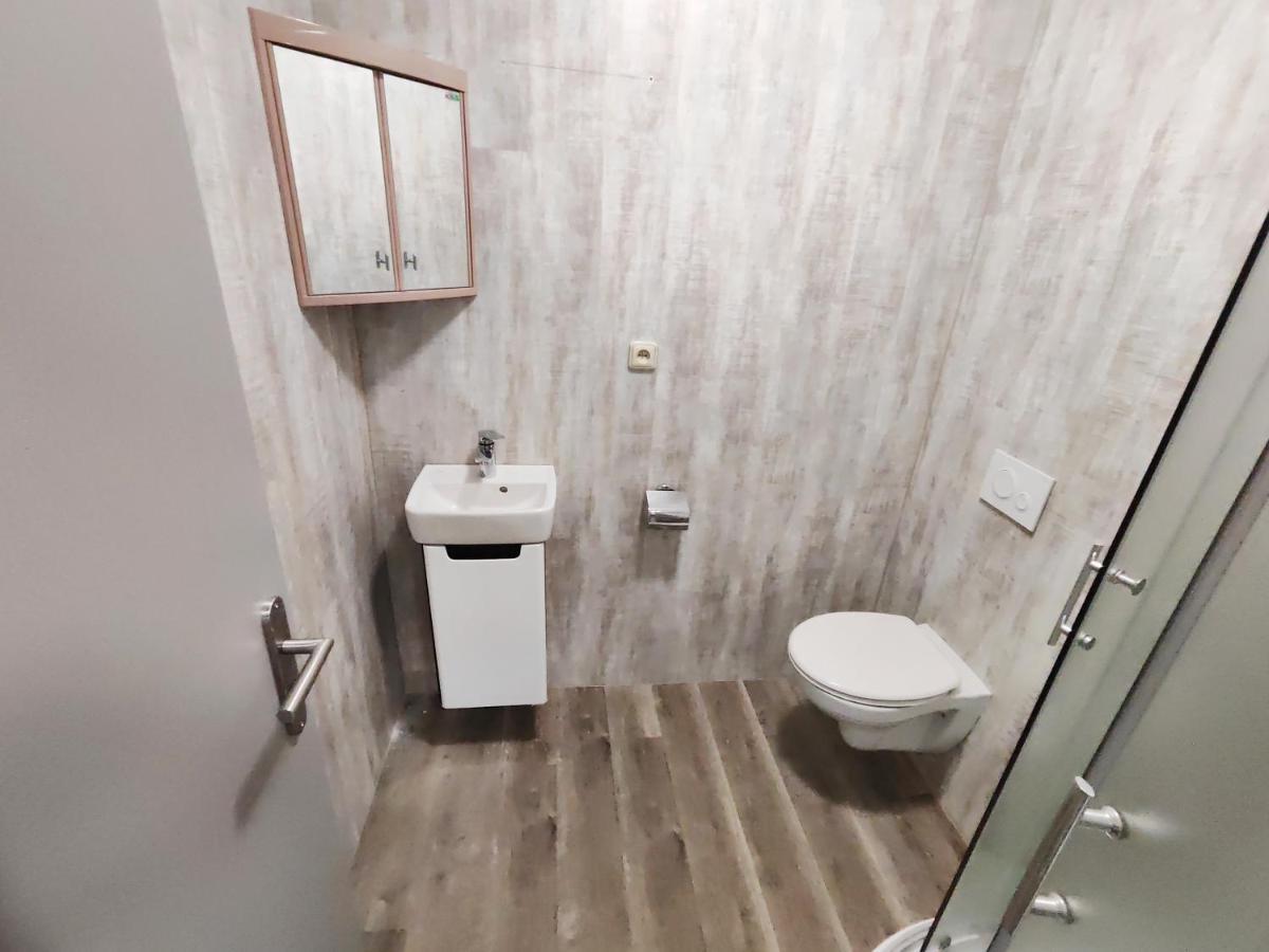 Hotel Stara Skola Mezna Bagian luar foto