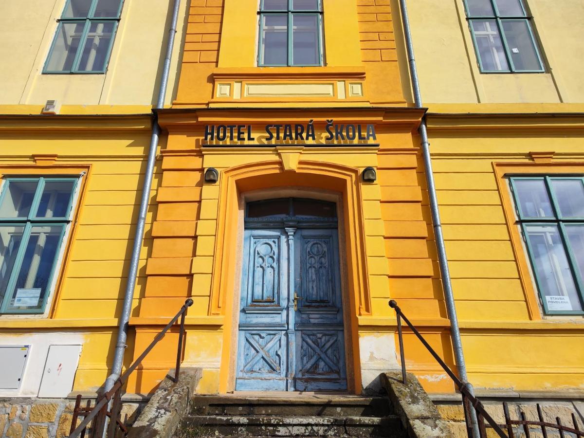 Hotel Stara Skola Mezna Bagian luar foto