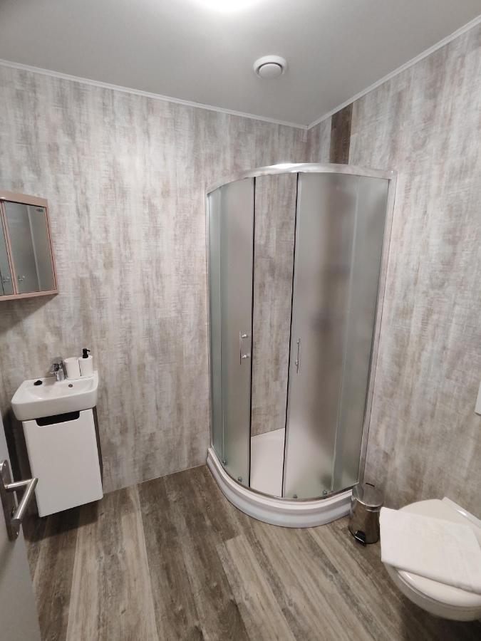 Hotel Stara Skola Mezna Bagian luar foto