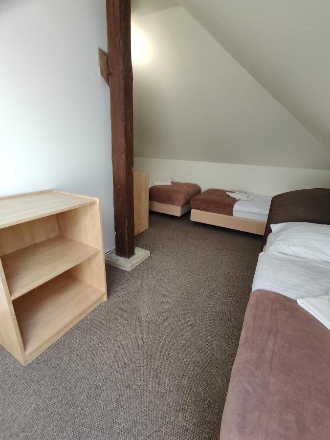 Hotel Stara Skola Mezna Bagian luar foto