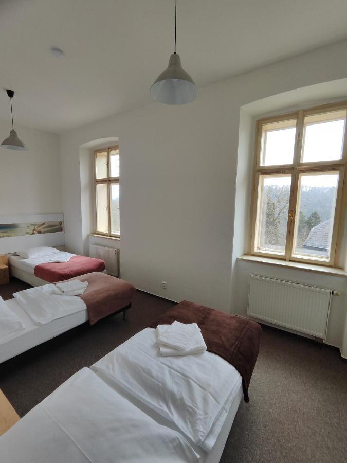 Hotel Stara Skola Mezna Bagian luar foto