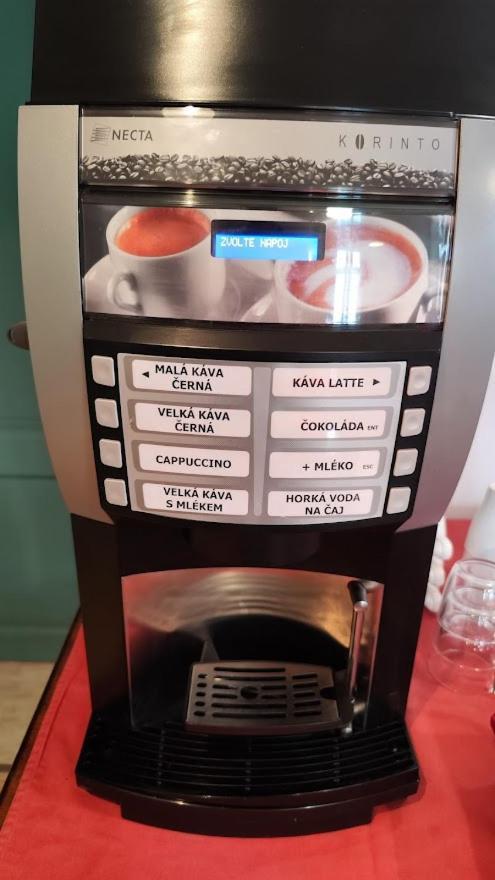 Hotel Stara Skola Mezna Bagian luar foto