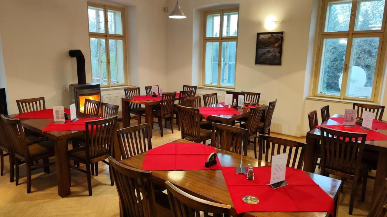Hotel Stara Skola Mezna Bagian luar foto
